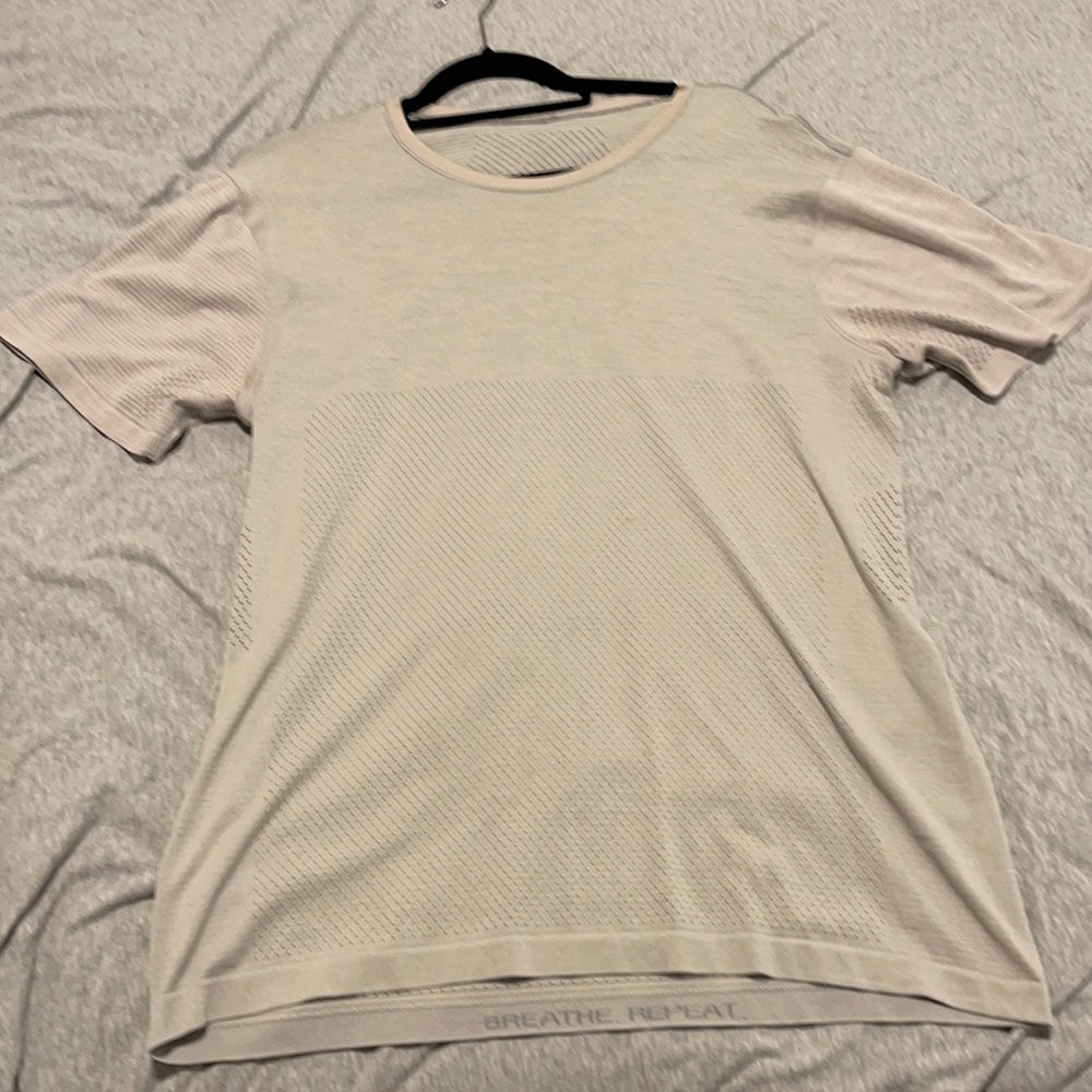 Lululemon vent shirt